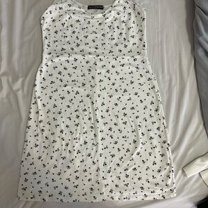 Brandy Melville White and Black Floral Mini Dress
